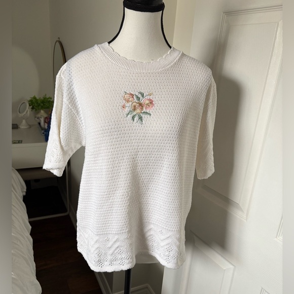 Tops - 🌷Vintage Giordano Embroidered Floral Knit Sweater Top White Cottagecore L 3/$30